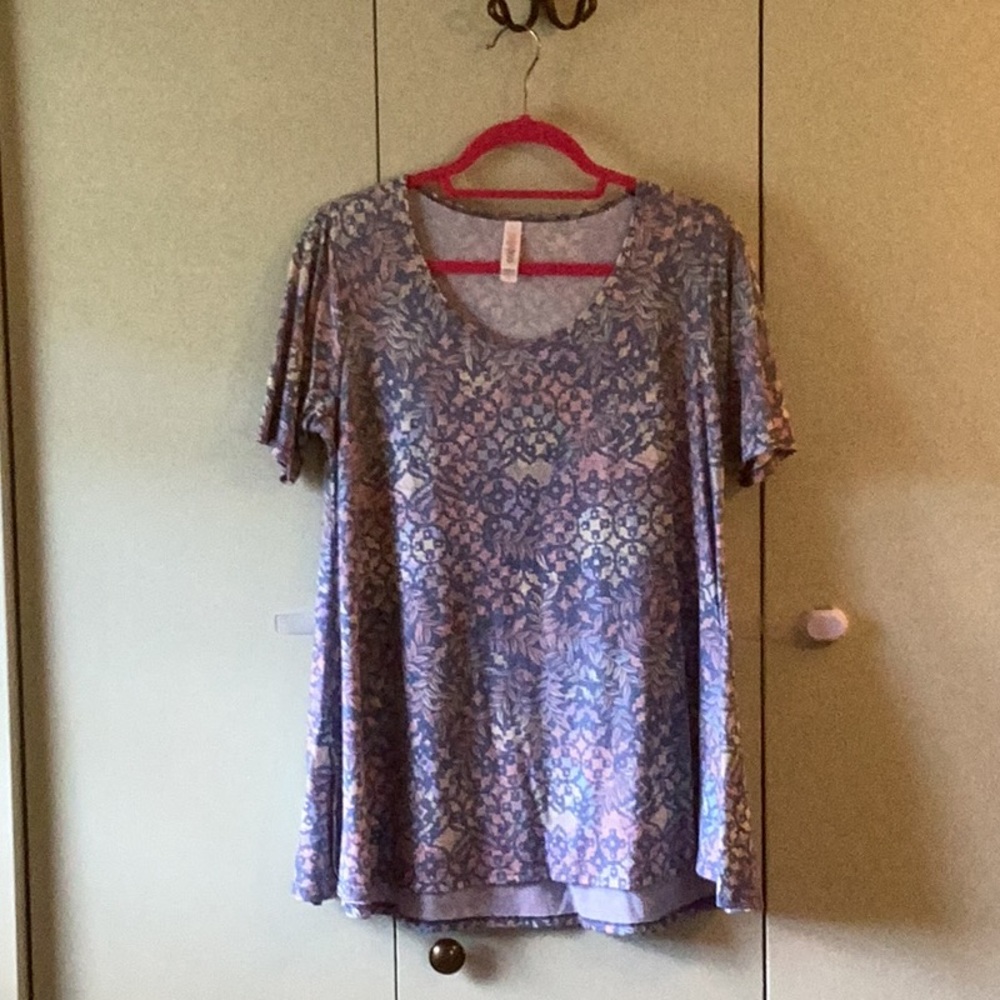 LulaRoe Perfect T Swing Top